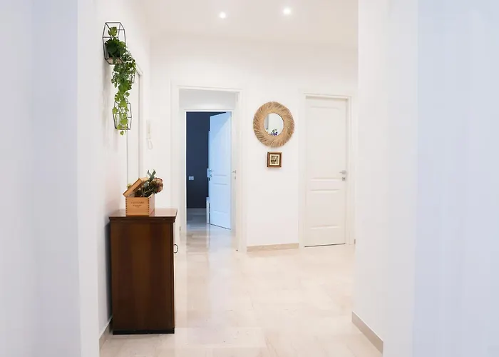 Charming Gregory Apartment