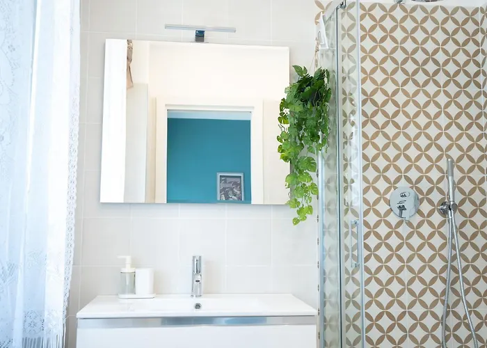 Charming Gregory Apartment